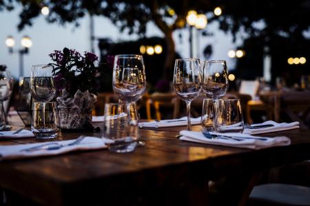How Can Restaurant Owners Protect Themselves from Food Spoilage Losses?