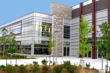 Why Do Landscaping Contractors Need Liability Insurance for Residential and Commercial Projects?